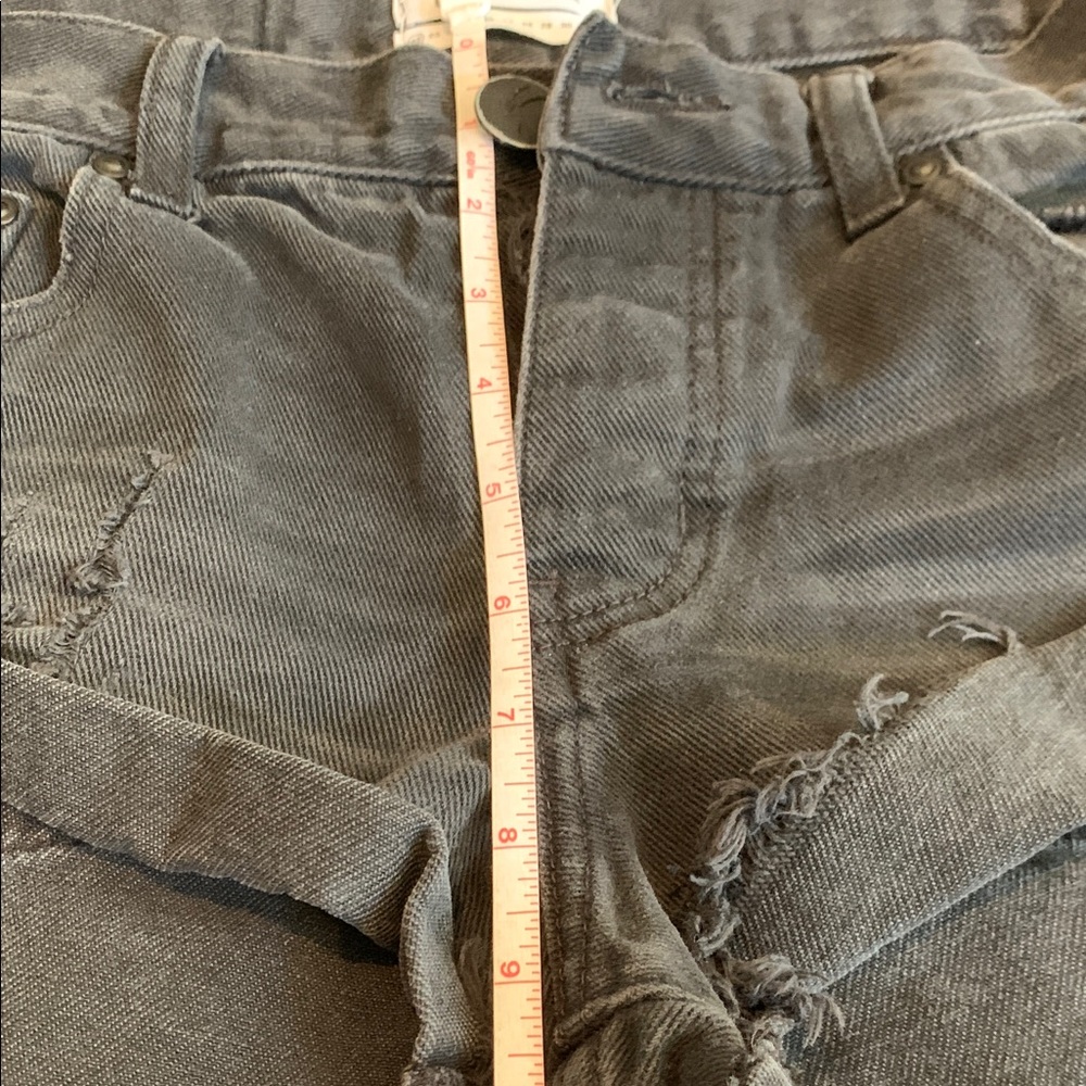 One Teaspoon Relaxed Fit Black Distressed Button Fly Long Rise Jean Shorts Sz 22 - Picture 8 of 14